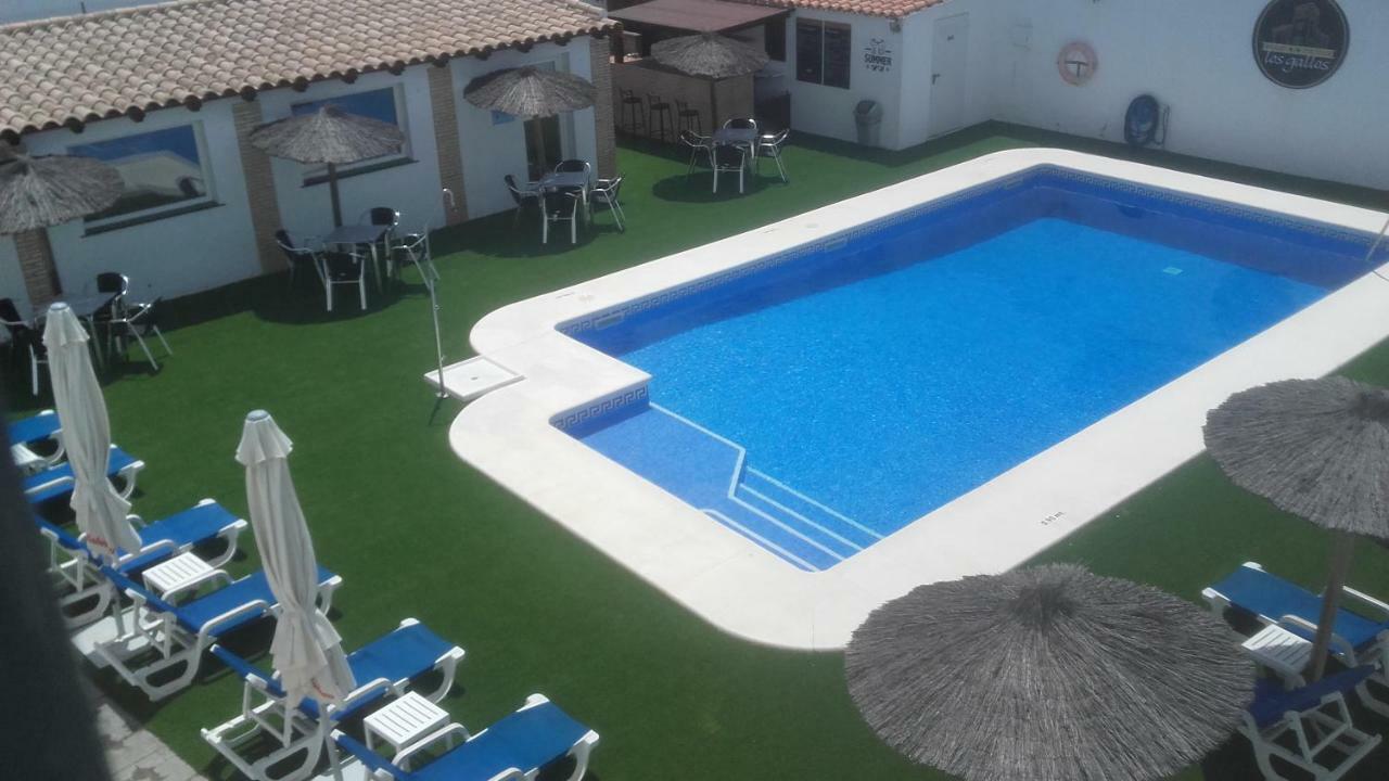 Cortijo Gallos 2*